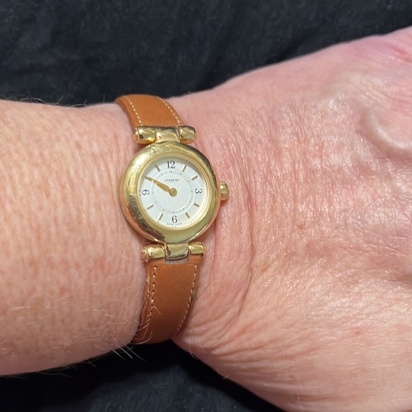 Coach watch - Picture 6 of 6